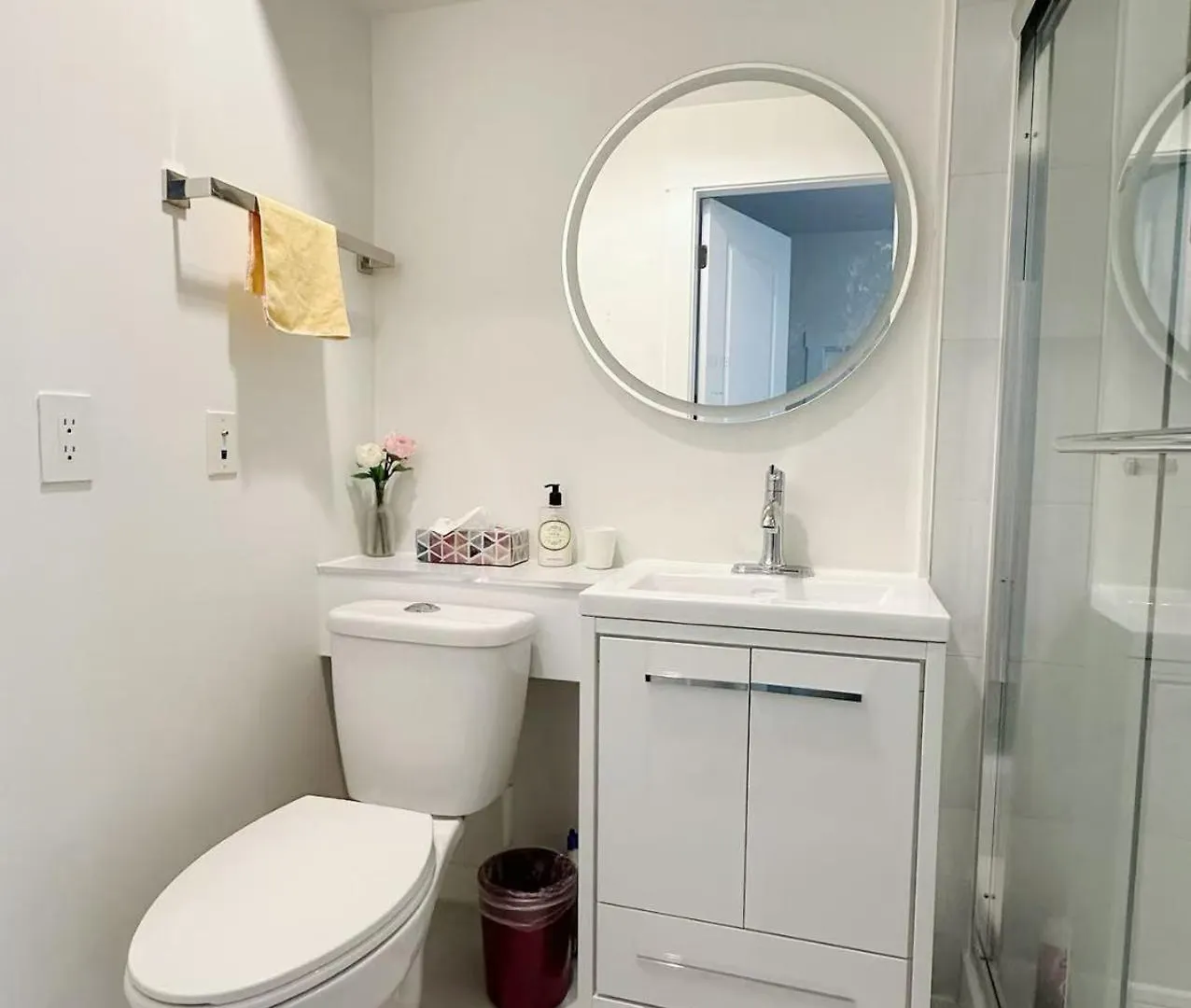 Penzion Beautiful Place With Kitchen, Washing Machine, Internet Near Ubc, Beach And Dt Vancouver